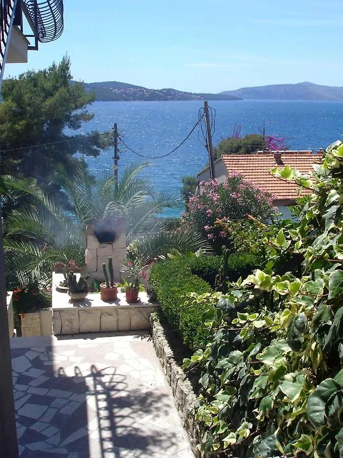 Apartments By The Sea Trogir - 11895 Horvátország