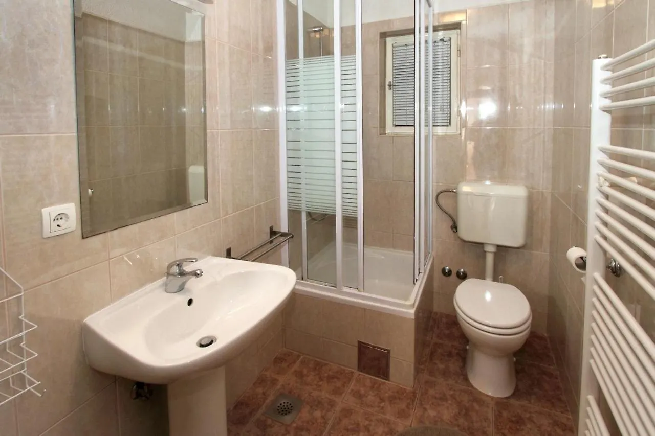 Apartments By The Sea Trogir - 11895 Horvátország